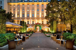 Гостиница The Grand Mark Prague - The Leading Hotels of the World  Прага
